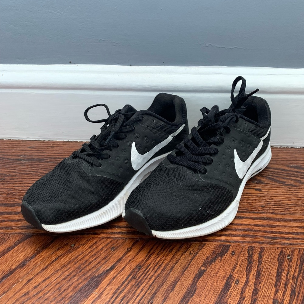 Black/White Nike Running Shoes